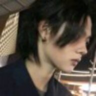 煜立曰